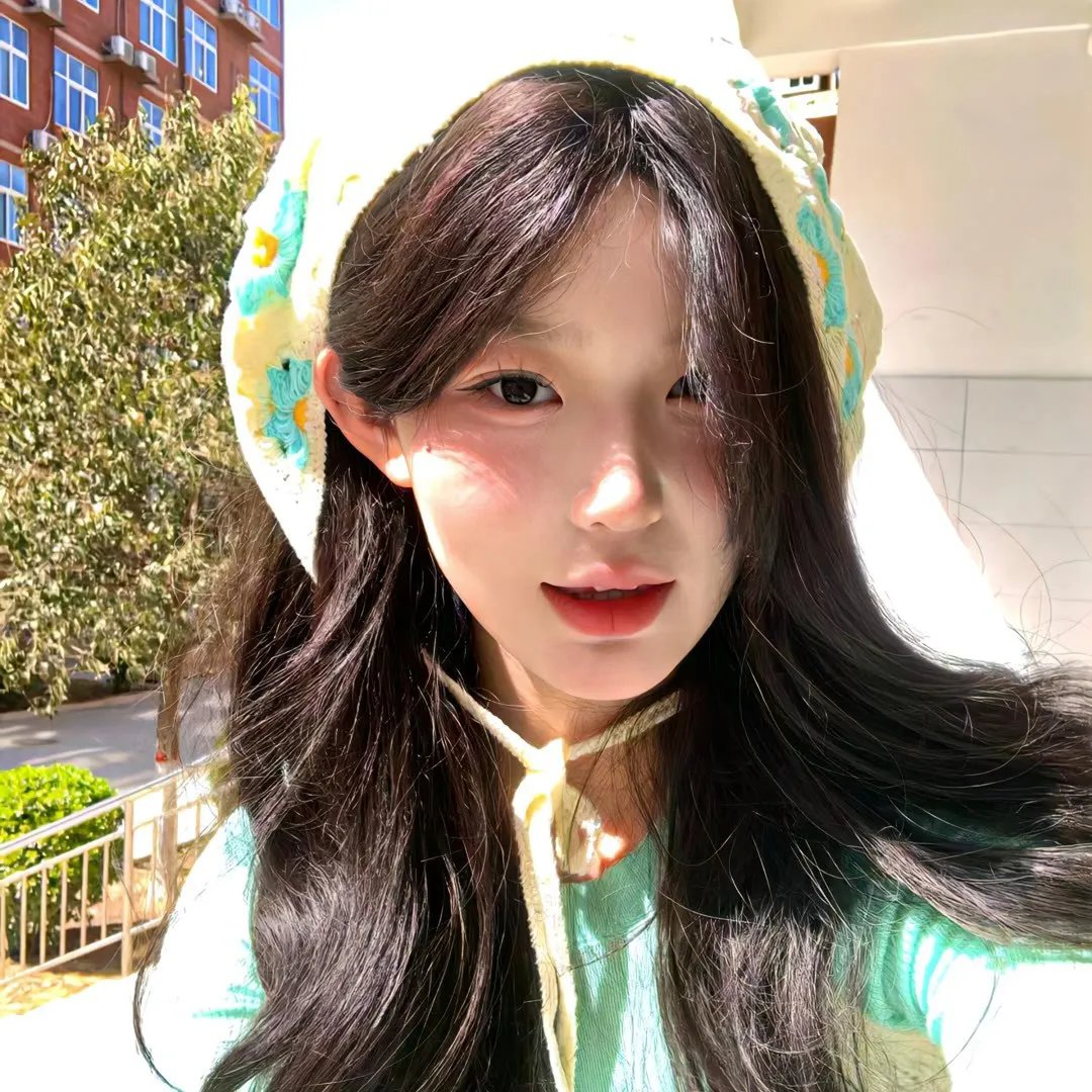 《雨中的女人》封面
